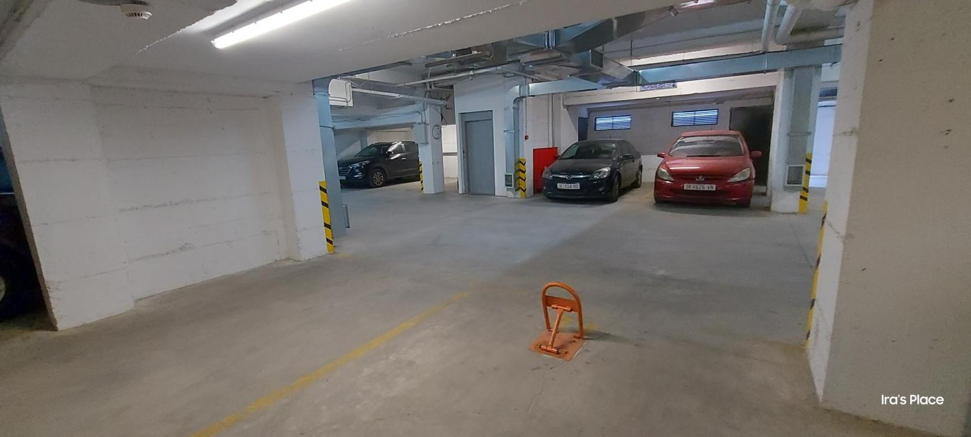 Ira'S 2 Bedroom Central Place With Private Parking 斯科普里 外观 照片